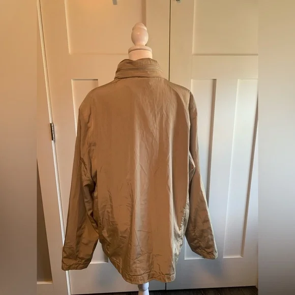Tumi Men’s Rain Jacket Size XL Beige Color